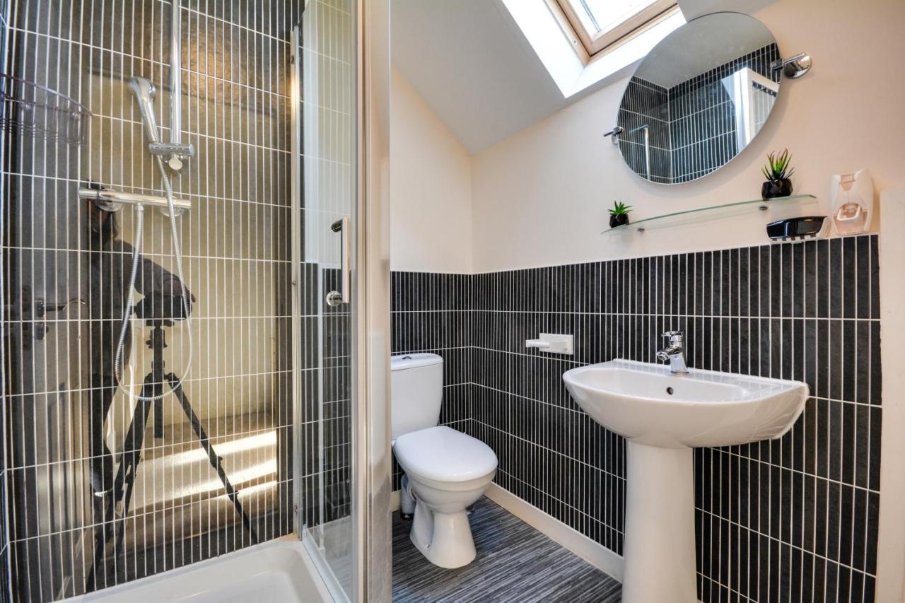 Holiday home Three Bedroom House In By The With Parking By Neofinixdotcom *